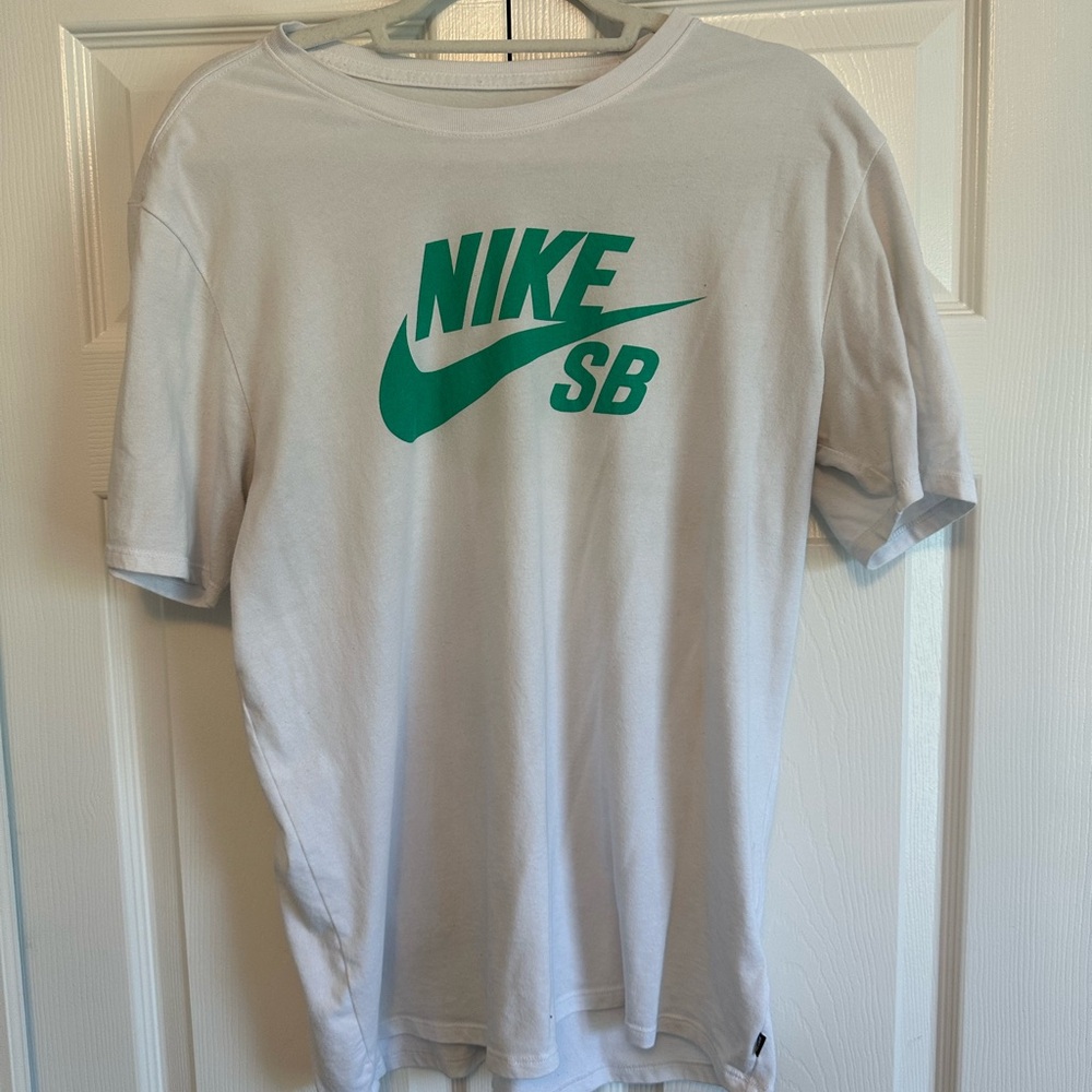 Nike SB White T-Shirt for Men